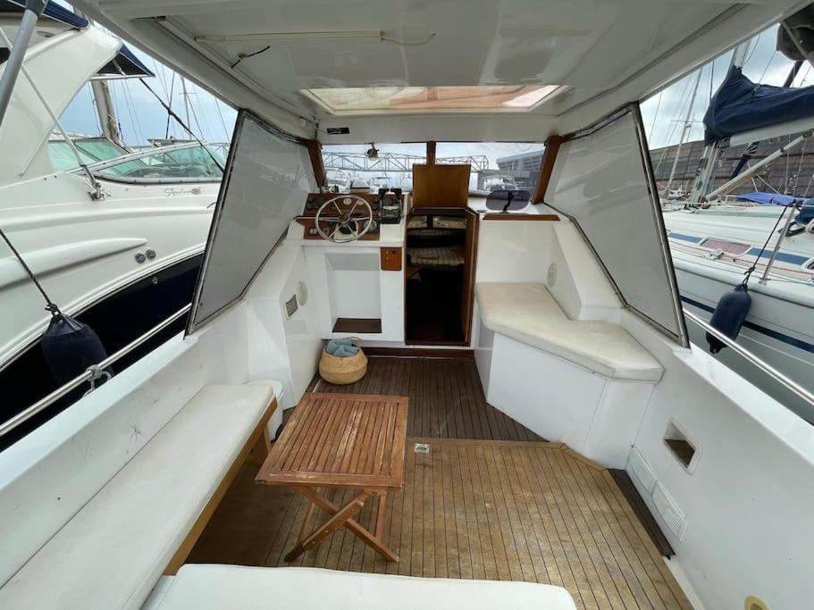 Barco Acogedor - Cosy Boat - Bådhotel Barcelona